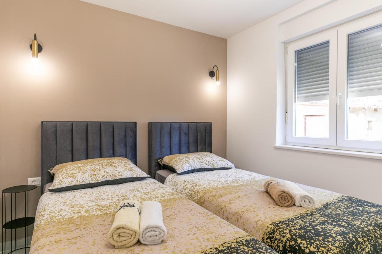 Apartman Suzi Pula Extérieur photo